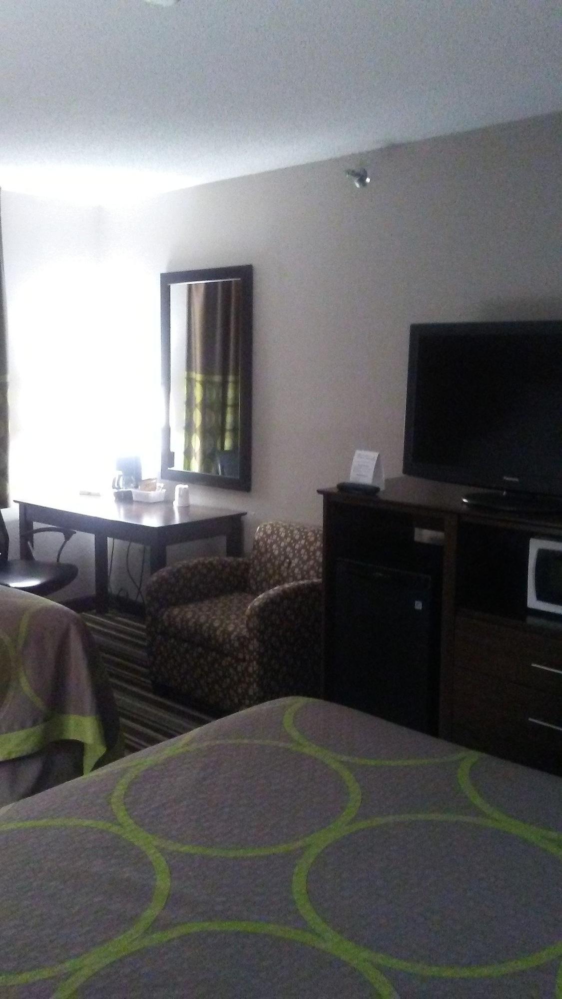 Super 8 By Wyndham Plymouth