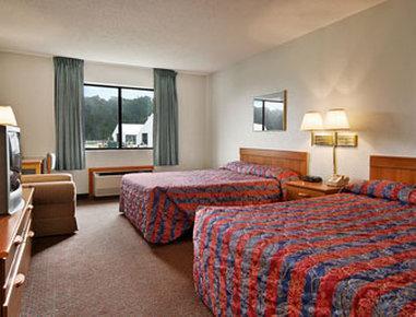 Super 8 By Wyndham Plymouth